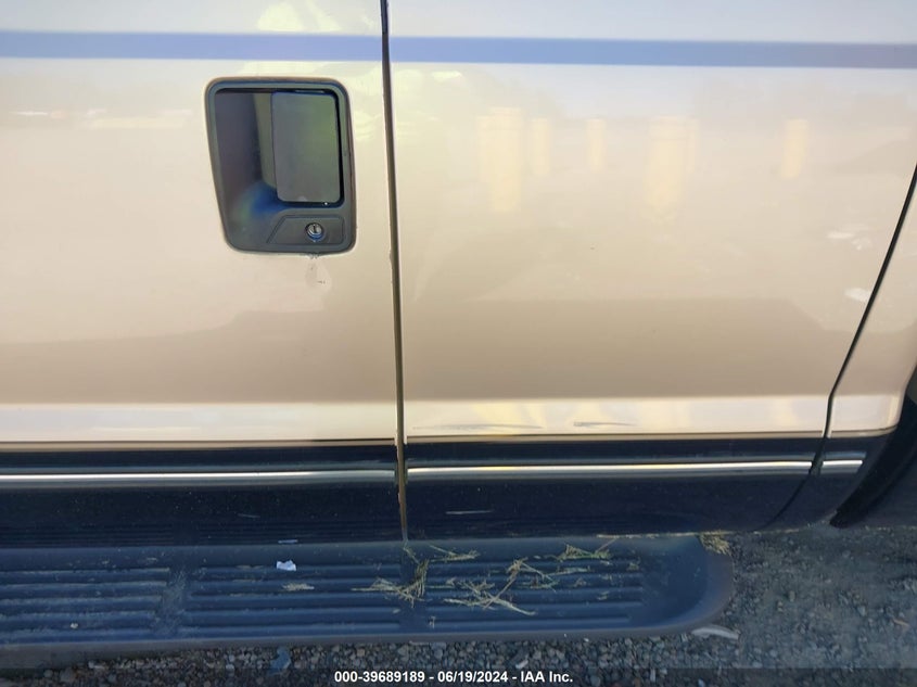 1999 Ford F250 Super Duty VIN: 1FTNX20S0XEB86439 Lot: 39689189