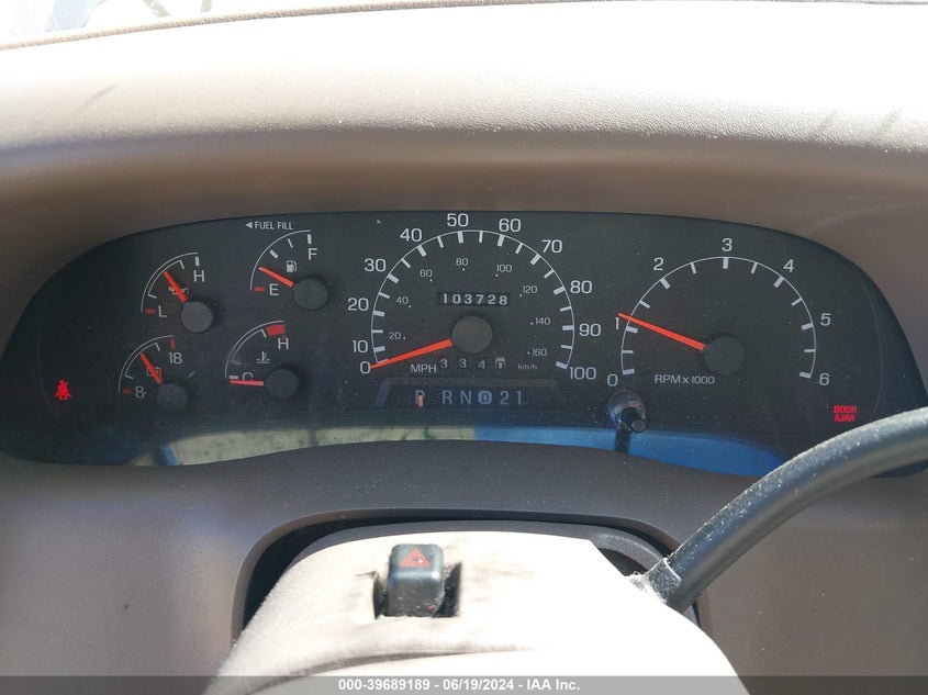 1999 Ford F250 Super Duty VIN: 1FTNX20S0XEB86439 Lot: 39689189