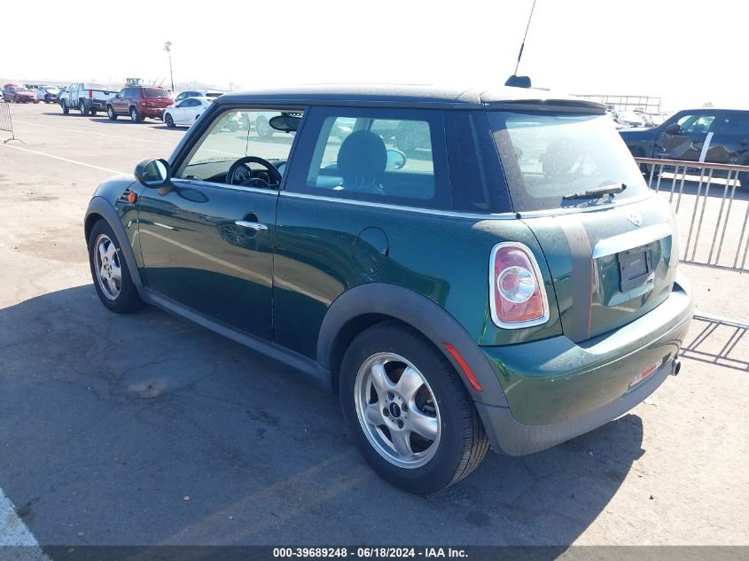 2011 Mini Cooper VIN: WMWSU3C58BT098358 Lot: 39689248