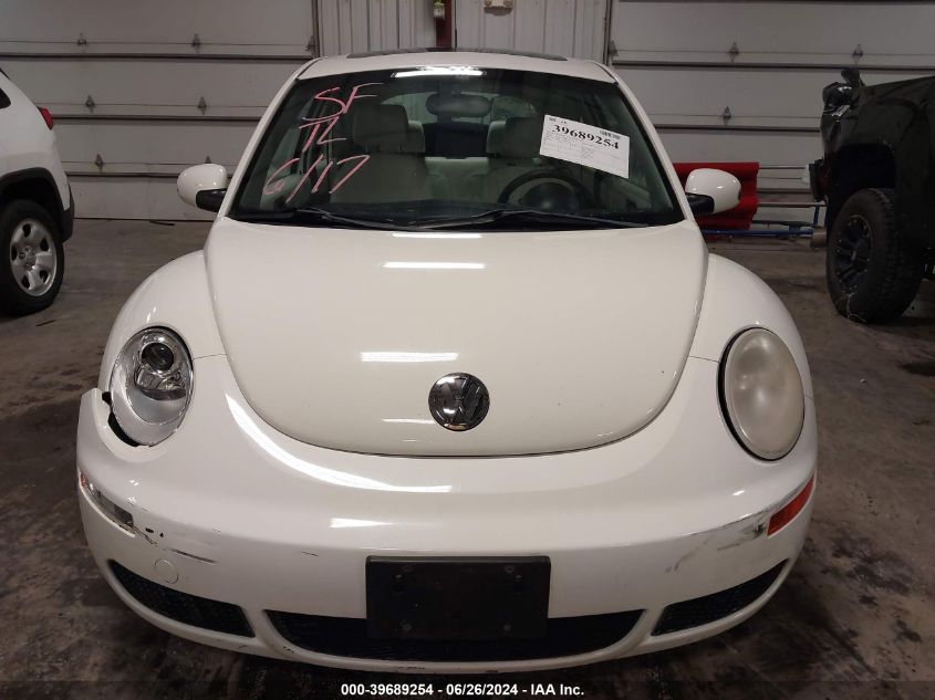 2008 Volkswagen New Beetle Black Tie Edition/Triple White VIN: 3VWFW31C58M511261 Lot: 39689254