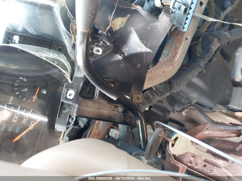 1998 Chrysler Town & Country Lxi VIN: 1C4GP64L4WB675381 Lot: 39689306