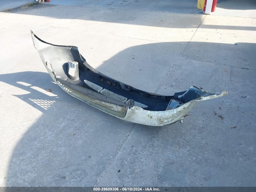 1998 Chrysler Town & Country Lxi VIN: 1C4GP64L4WB675381 Lot: 39689306