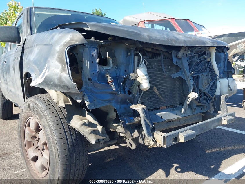 1N6ED26T9YC422721 2000 Nissan Frontier Desert Runner Se-V6/Desert Runner Xe-V6