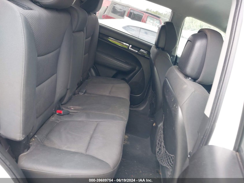 2011 Kia Sorento Lx VIN: 5XYKT3A12BG147734 Lot: 39689754