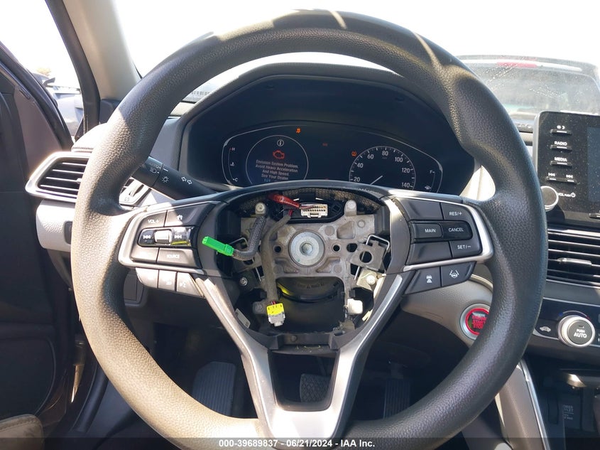VIN 1HGCV1F17JA100615 2018 HONDA ACCORD LX