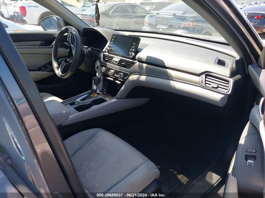 VIN 1HGCV1F17JA100615 2018 HONDA ACCORD LX