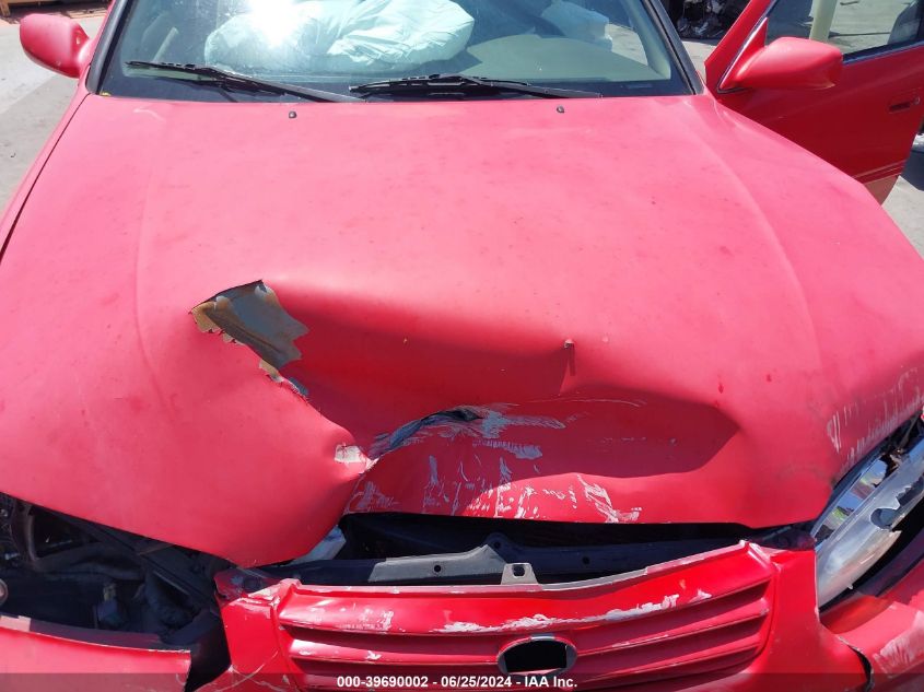 1999 Toyota Camry Le VIN: JT2BG22K0X0268239 Lot: 39690002