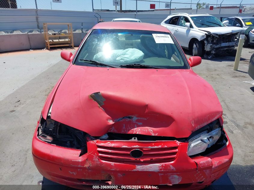 1999 Toyota Camry Le VIN: JT2BG22K0X0268239 Lot: 39690002