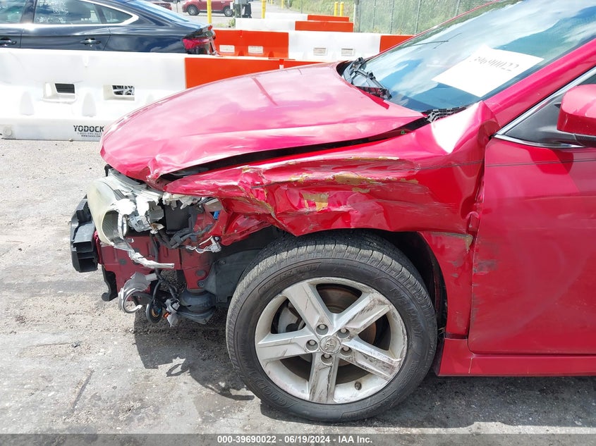 2014 Toyota Camry Se VIN: 4T1BF1FK6EU758751 Lot: 39690022