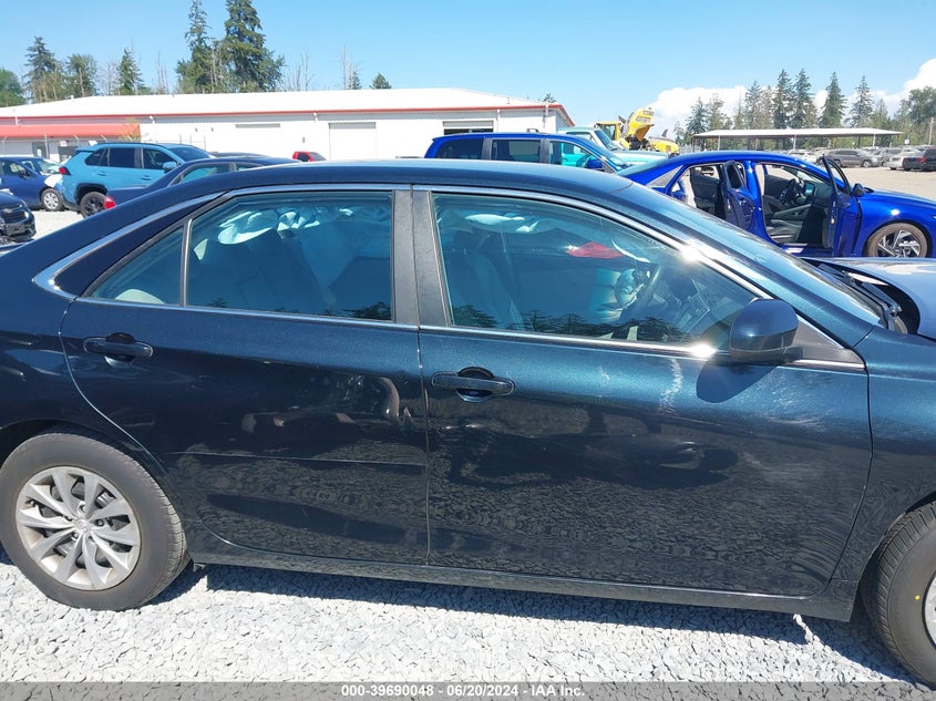 2015 Toyota Camry Le VIN: 4T1BF1FK9FU930871 Lot: 39690048