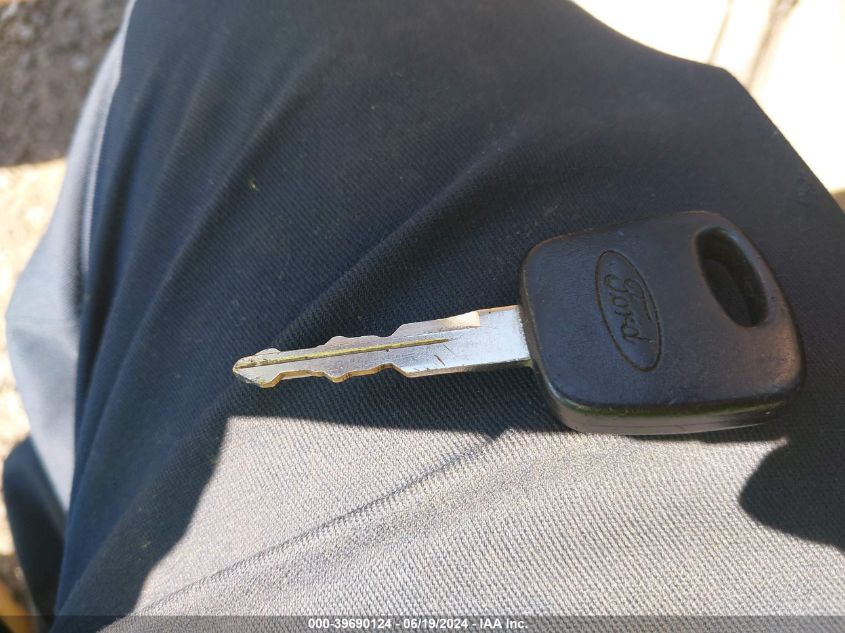 2002 Ford Mustang VIN: 1FAFP40422F222626 Lot: 39690124