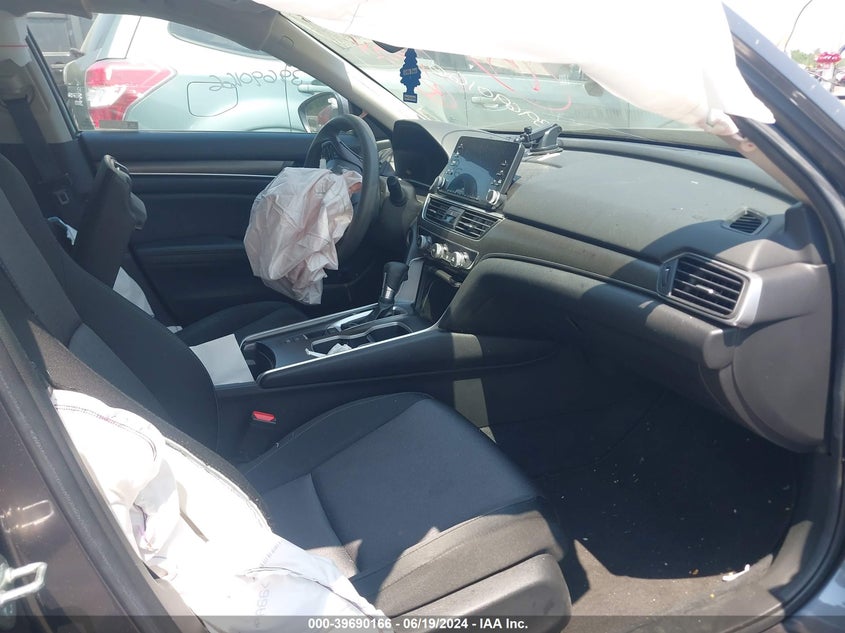 VIN 1HGCV1F16KA099118 2019 HONDA ACCORD LX