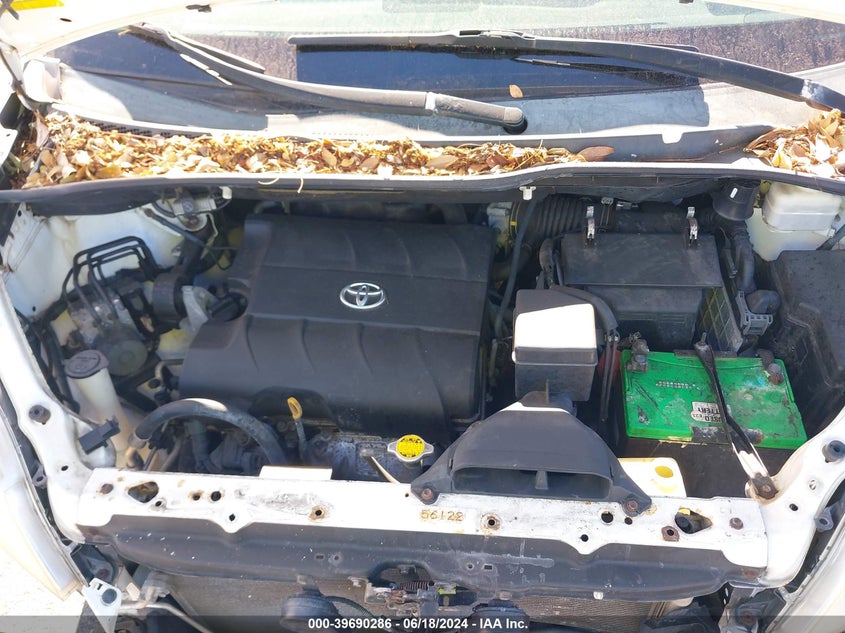 2011 Toyota Sienna Le V6/Le V6 Auto Access Seat VIN: 5TDKK3DC6BS056386 Lot: 39690286