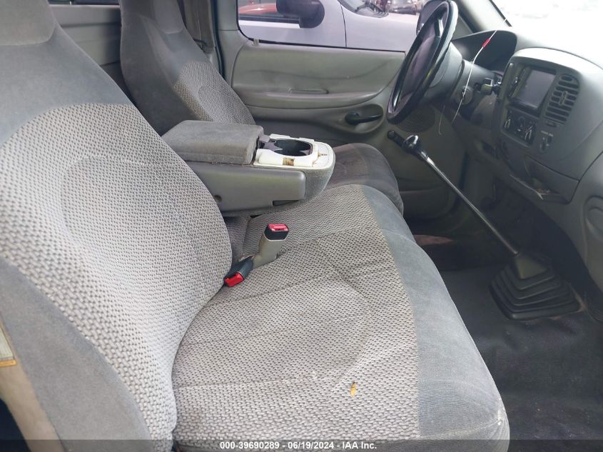 1998 Ford F-150 Standard/Xl/Xlt VIN: 2FTZF1727WCB16770 Lot: 39690289