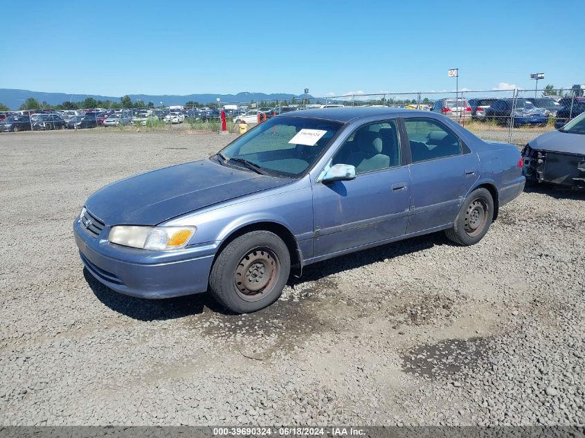 2000 Toyota Camry Le VIN: JT2BG22K8Y0396729 Lot: 39690324