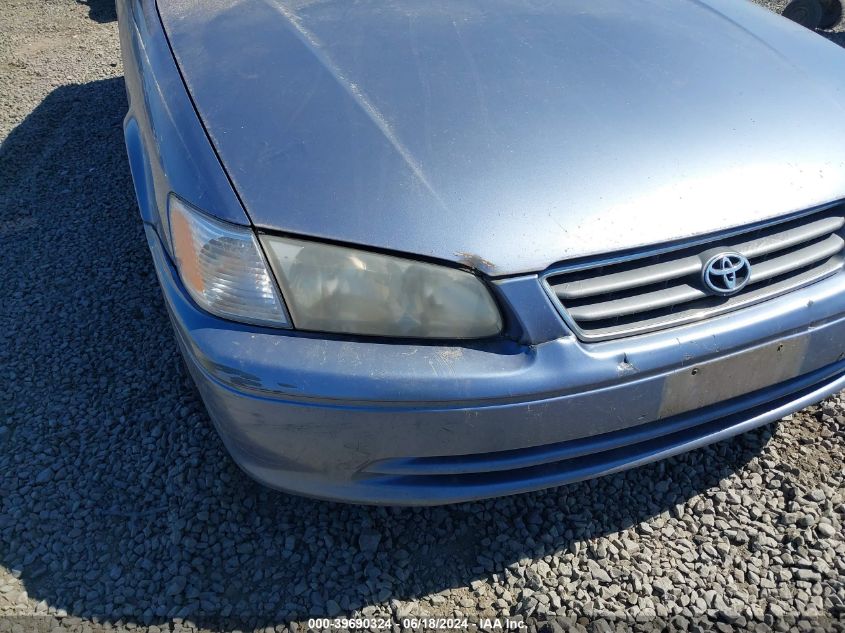 2000 Toyota Camry Le VIN: JT2BG22K8Y0396729 Lot: 39690324