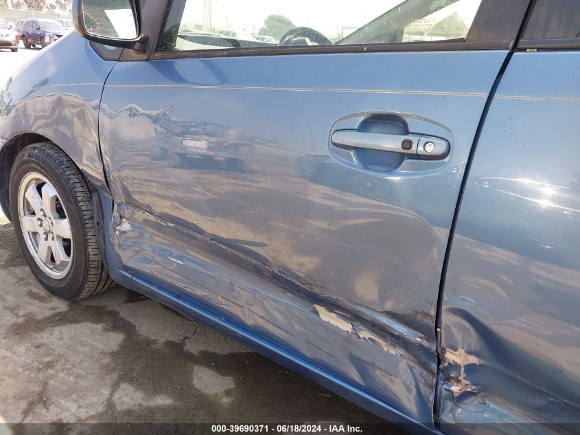 2004 Toyota Prius VIN: JTDKB20U140013721 Lot: 39690371