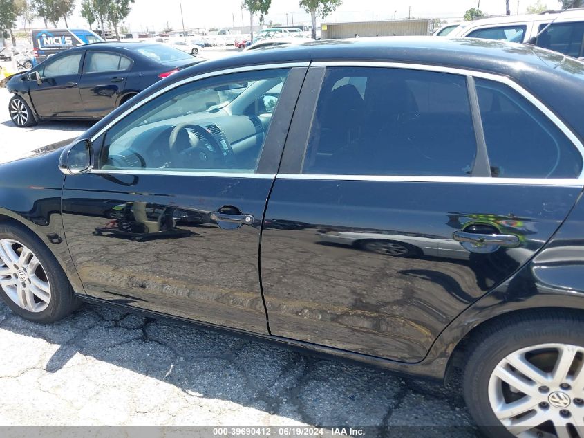 2007 Volkswagen Jetta Wolfsburg Edition VIN: 3VWEG71K57M199240 Lot: 39690412