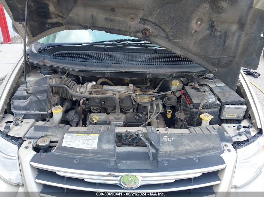 2007 Chrysler Town & Country Touring VIN: 2A4GP54L77R135238 Lot: 39690441