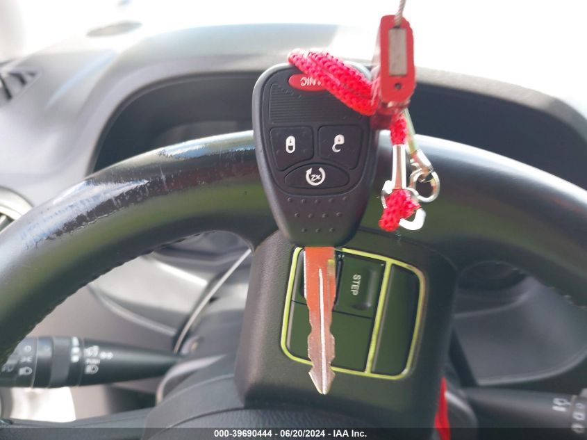 2011 Jeep Compass Sport VIN: 1J4NT1FB2BD260773 Lot: 39690444