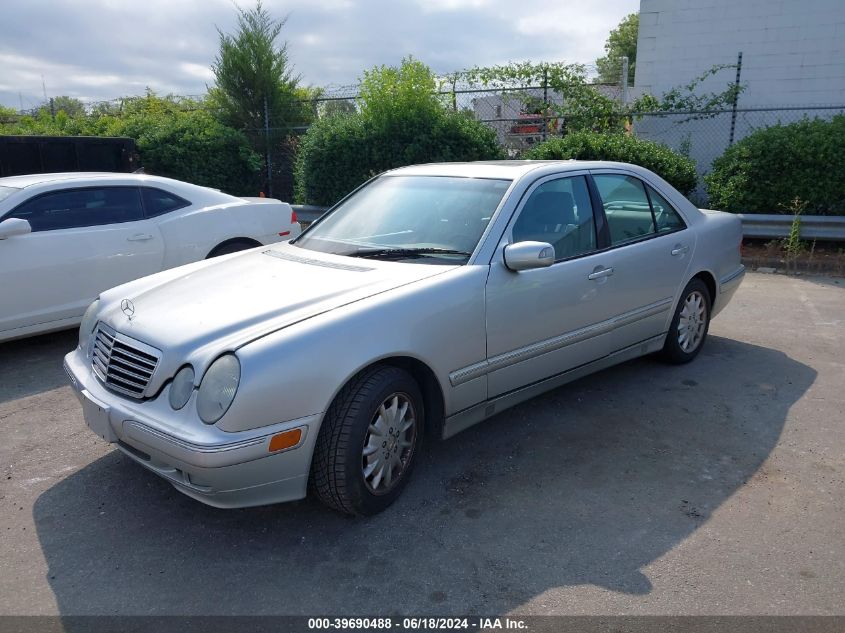 2000 Mercedes-Benz E 320 VIN: WDBJF65J3YB025481 Lot: 39690488