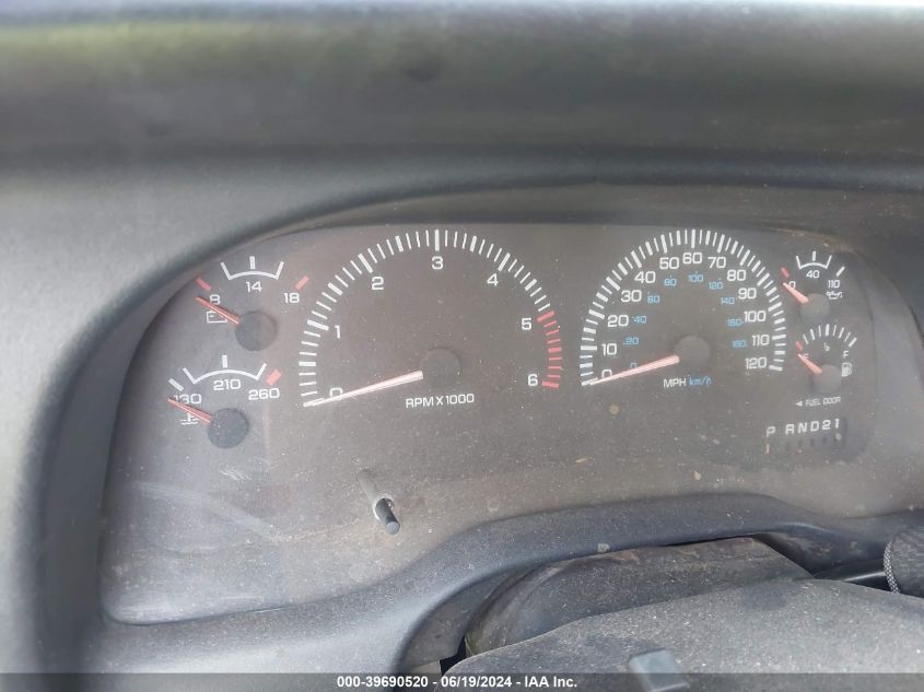 2000 Dodge Ram 1500 St VIN: 1B7HC13Z3YJ136770 Lot: 39690520