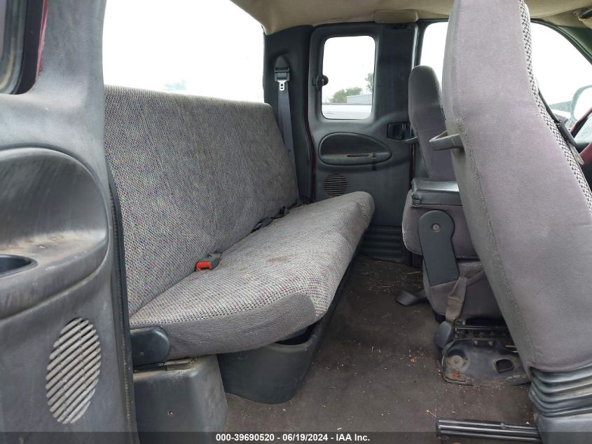 2000 Dodge Ram 1500 St VIN: 1B7HC13Z3YJ136770 Lot: 39690520