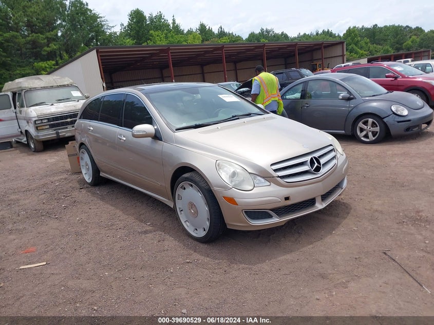 2006 Mercedes-Benz R 500 4Matic VIN: 4JGCB75E56A013989 Lot: 39690529