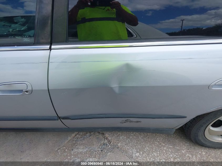 1999 Honda Accord Lx VIN: 1HGCG5640XA033554 Lot: 39690540