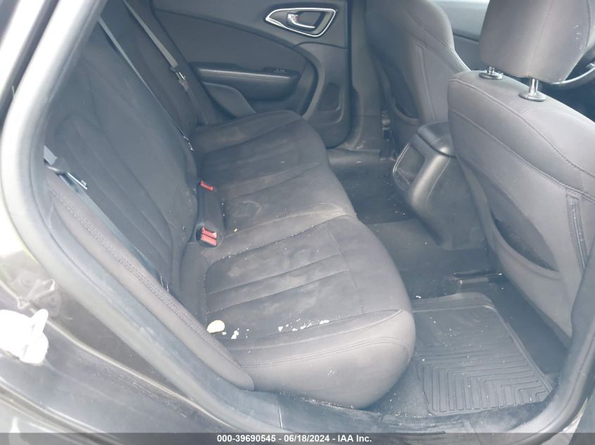 2015 Chrysler 200 Limited VIN: 1C3CCCAB4FN669684 Lot: 39690545