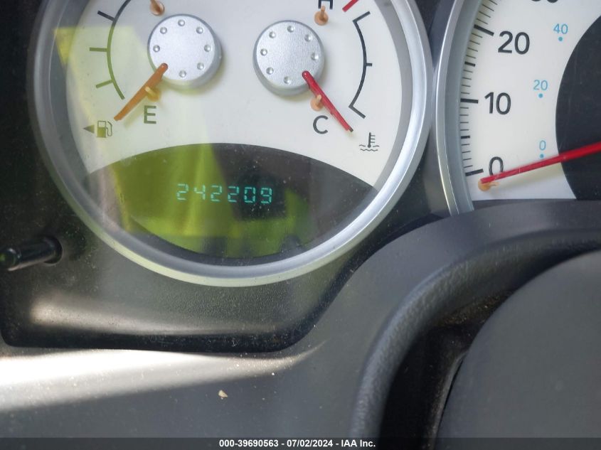 2004 Dodge Durango Limited VIN: 1D4HB58DX4F118435 Lot: 39690563