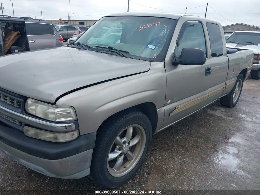 2001 Chevrolet Silverado 1500 Ls VIN: 2GCEC19V411337939 Lot: 39690587