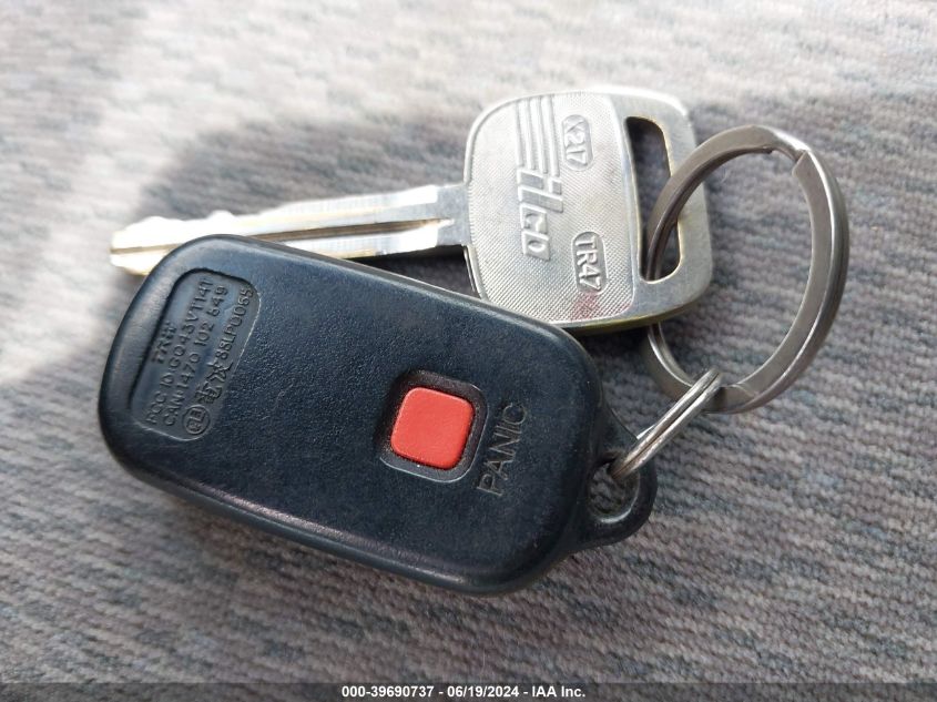 2002 Toyota Sienna Ce VIN: 4T3ZF19C72U464359 Lot: 39690737