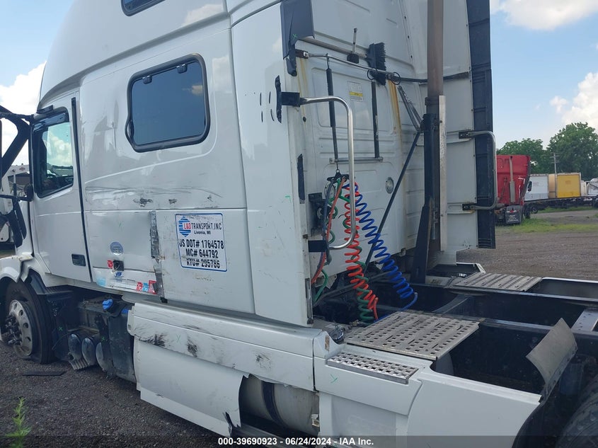 2017 Volvo Vnl VIN: 4V4NC9TJ3HN980509 Lot: 39690923
