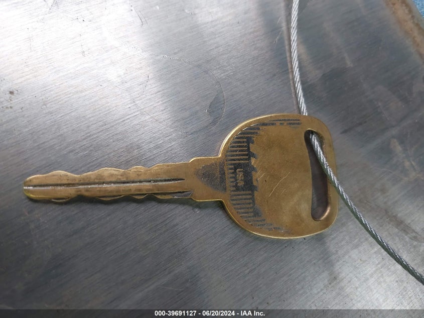 2004 Chevrolet Silverado C2500 Heavy Duty VIN: 1GBHC24U04E361082 Lot: 39691127