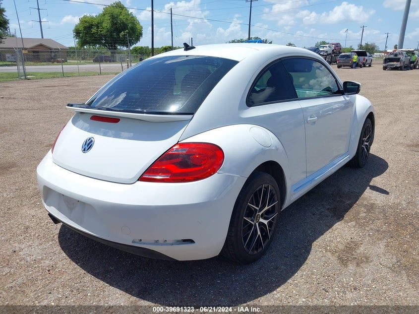 2015 VOLKSWAGEN BEETLE 1.8T CLASSIC - 3VWF17AT6FM655324