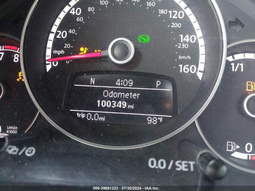 2015 Volkswagen Beetle 1.8T Classic VIN: 3VWF17AT6FM655324 Lot: 39691323