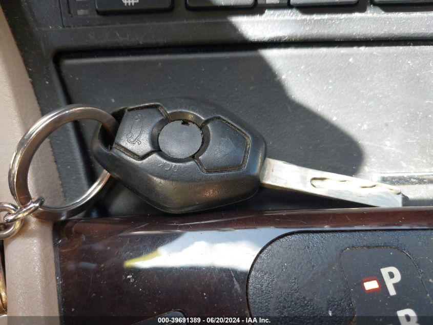 2004 BMW 325Ci VIN: WBABW334X4PL28981 Lot: 39691389