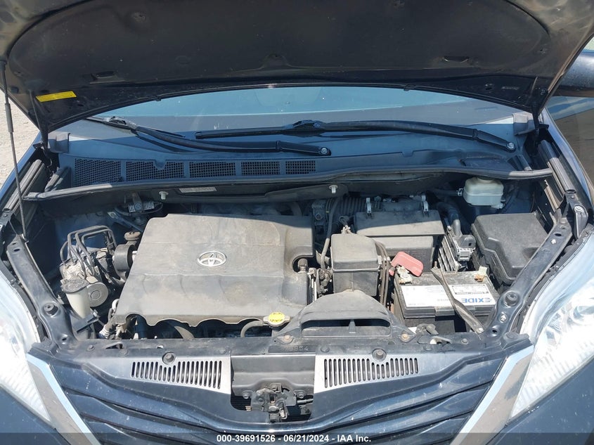 2015 Toyota Sienna Le 8 Passenger VIN: 5TDKK3DC7FS680297 Lot: 39691526