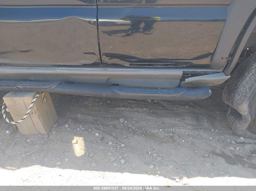 2005 Chevrolet Tahoe Z71 VIN: 1GNEK13T95R234093 Lot: 39691537