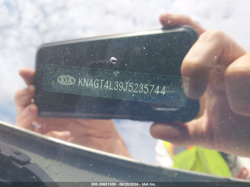 2018 Kia Optima Lx VIN: KNAGT4L39J5235744 Lot: 39691559