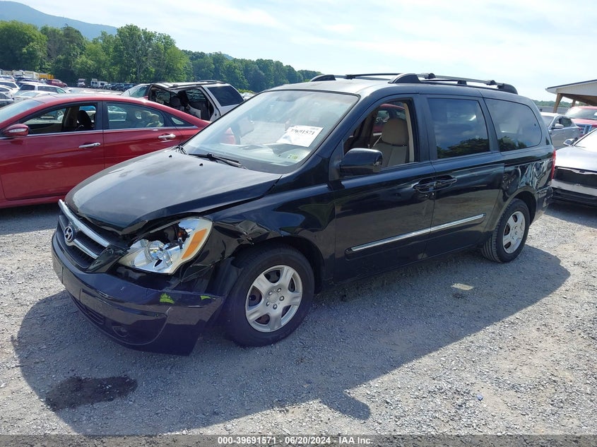 2008 Hyundai Entourage Gls/Limited VIN: KNDMC233186045645 Lot: 39691571