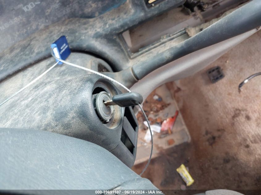 1997 GMC Sierra C1500 VIN: 2GTEC19RXV1542447 Lot: 39691597