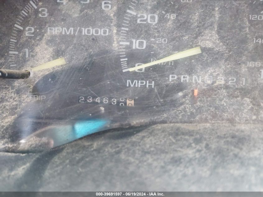 1997 GMC Sierra C1500 VIN: 2GTEC19RXV1542447 Lot: 39691597