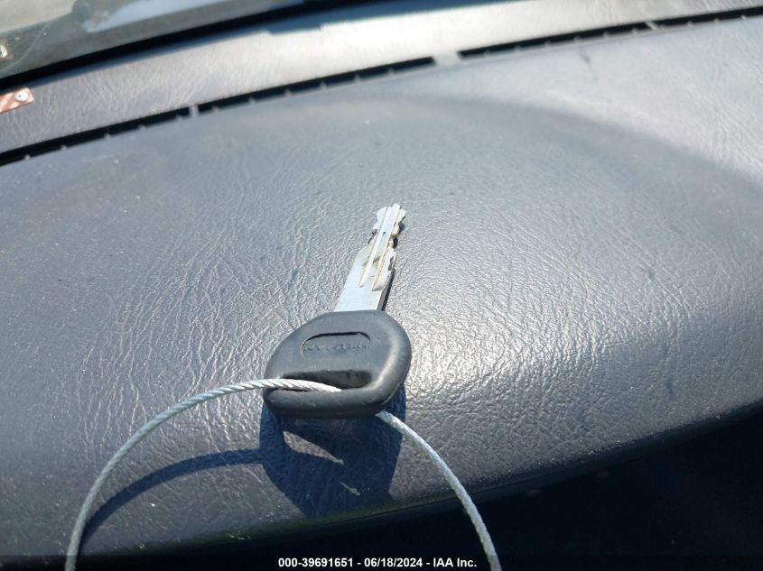 1999 Honda Cr-V Lx VIN: JHLRD2844XC022786 Lot: 39691651