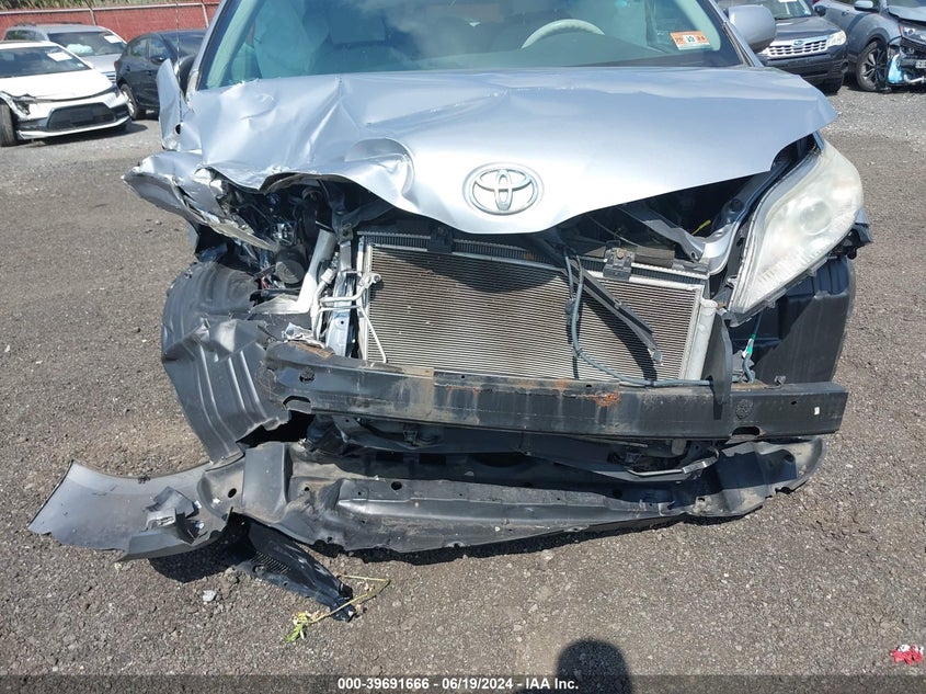 2012 Toyota Sienna Le V6 8 Passenger VIN: 5TDKK3DC2CS186067 Lot: 39691666