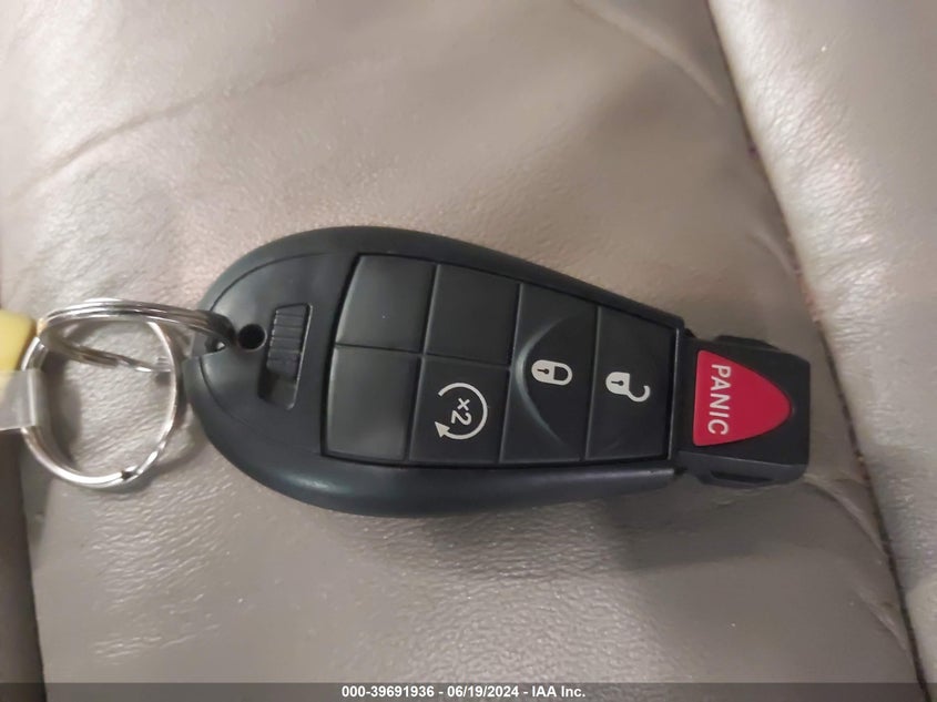 2011 Jeep Grand Cherokee Laredo VIN: 1J4RR4GG8BC523222 Lot: 39691936