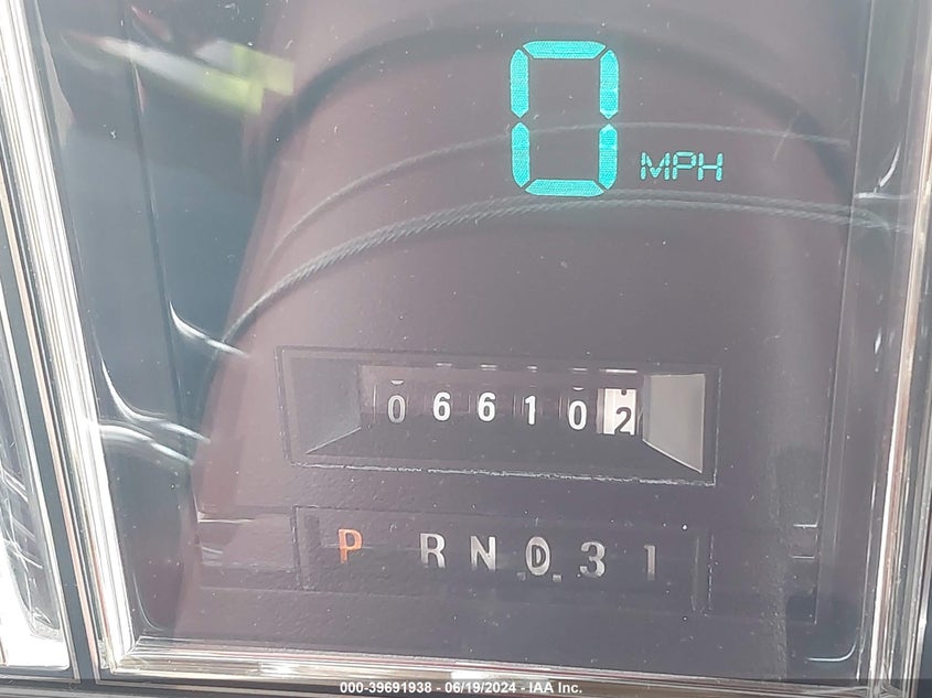 1982 Lincoln Mark Vi VIN: 1MRBP95F0CY646972 Lot: 39691938