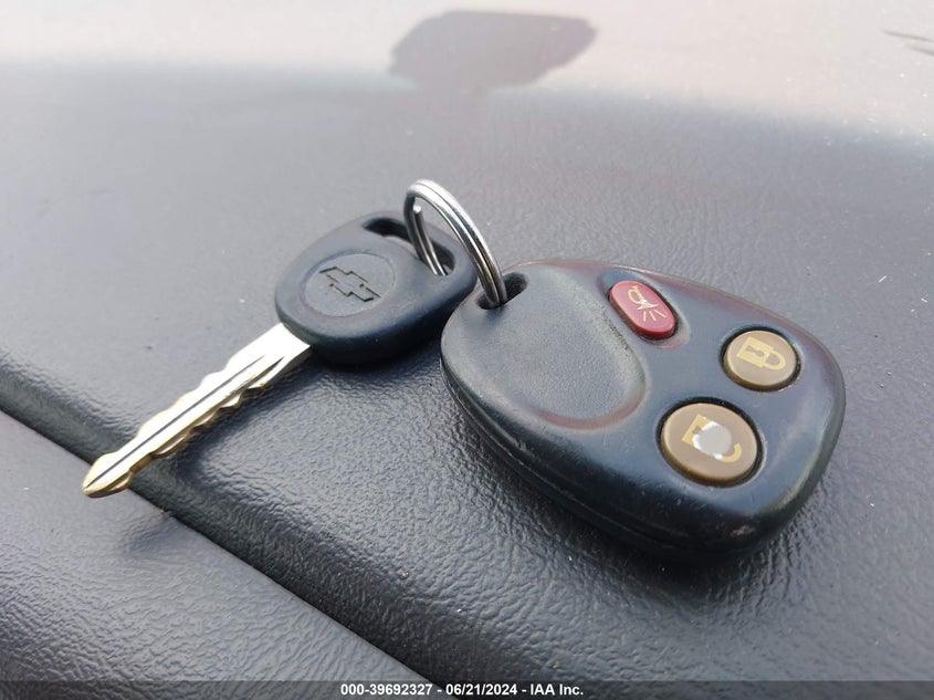 2003 Chevrolet Silverado 1500 Ls VIN: 2GCEK19T631111681 Lot: 39692327