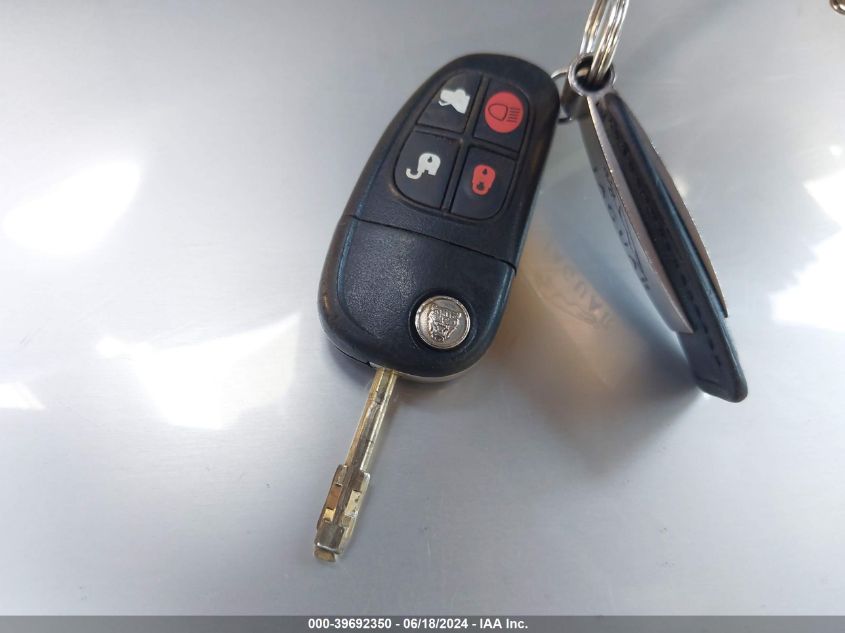 2005 Jaguar Xj Super V8 VIN: SAJWA82B95TG45132 Lot: 39692350